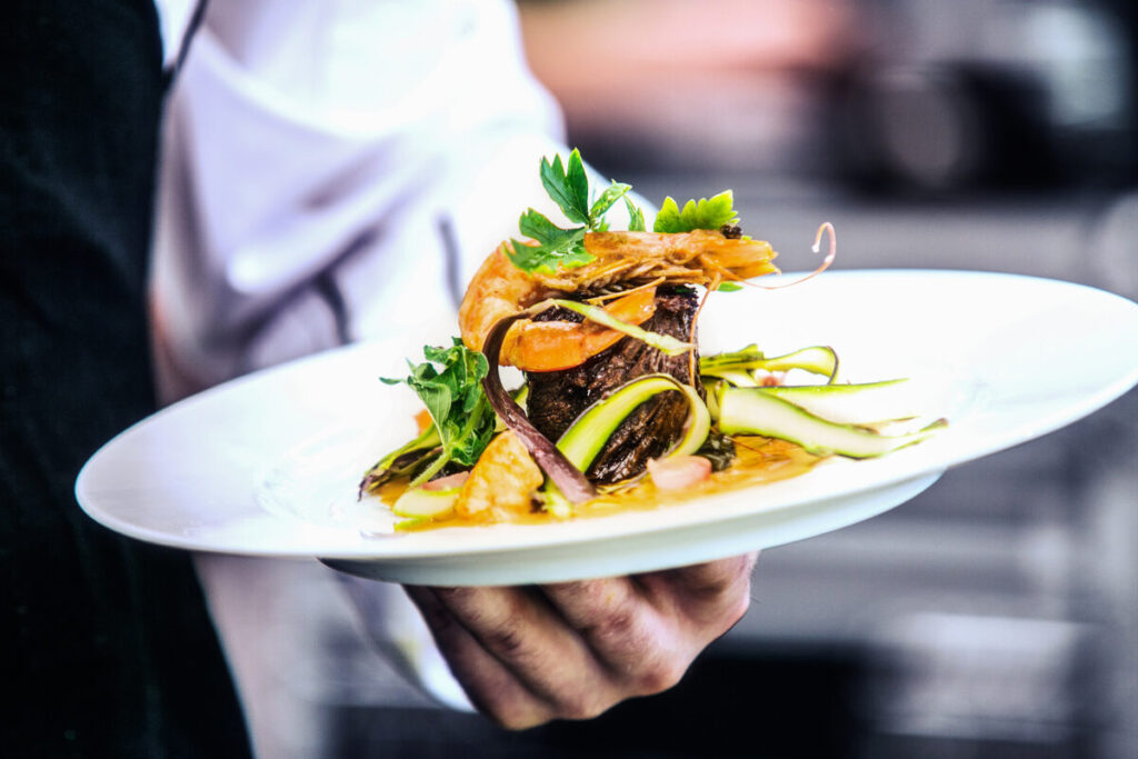 Gold Coast Eats: Discovering the Best Restaurants, Bakeries, and Food Gems in Chicago’s Glamorous Neighborhood
